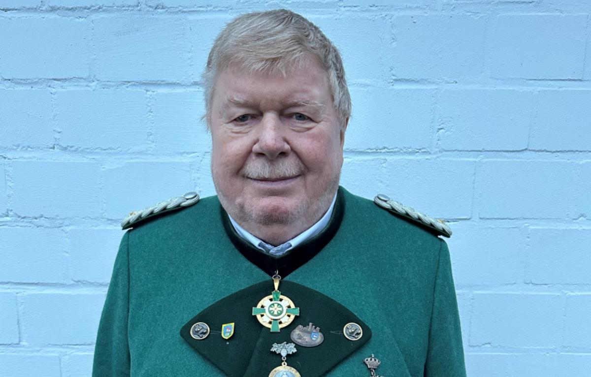 Manfred  Hammer